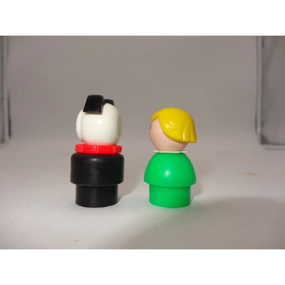 Fisher-Price Little People Green Girl w/ Blonde Hair  Black & White‎ Dog Lucky